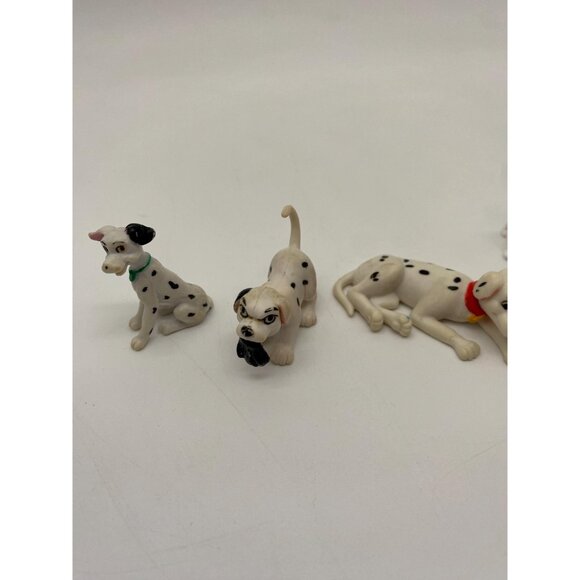 Disney 101 Dalmatians Mini Figurine Set - Picture 3 of 6